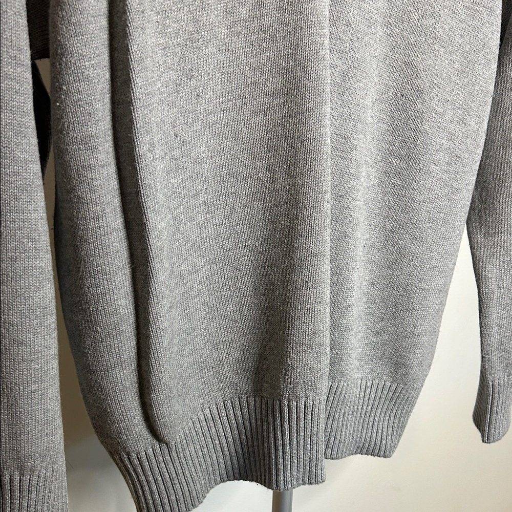 Tommy Hilfiger Gray V-Neck Sweater with Multicolor Stripes - Picture 5 of 11